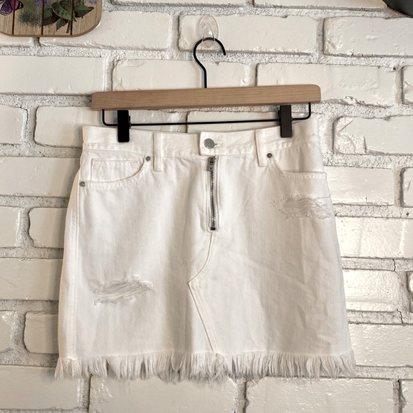 Sanctuary Dresses & Skirts - Sanctuary Denim white denim skirt ripped cute